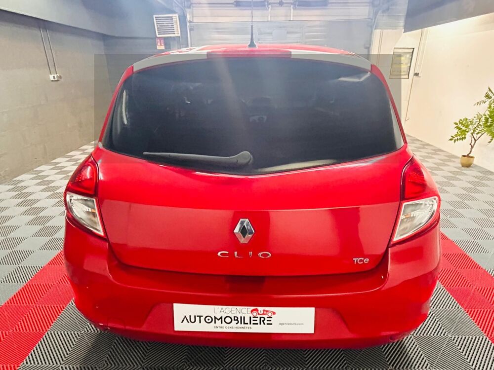 Clio 1.2 TCe 100 cv – Look S – Rouge & Blanc – Distribution 2011 occasion 71300 Montceau-les-Mines