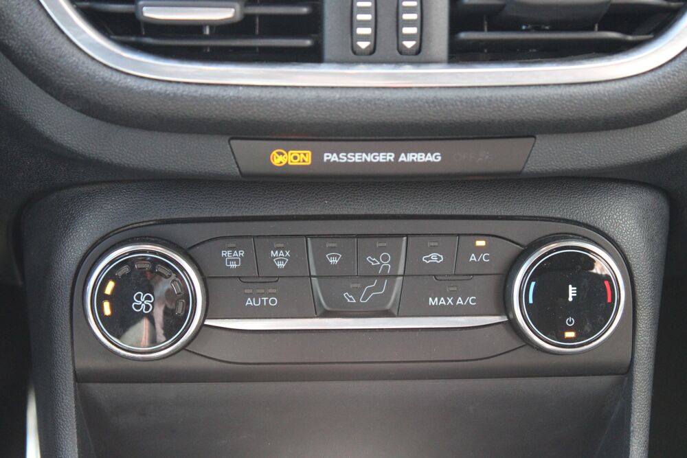 Fiesta 1.0 ECOBOOST 95ch ST LINE BVM6 ( Carplay, Radar Arr, Clim .. 2021 occasion 34200 S&egrave;te