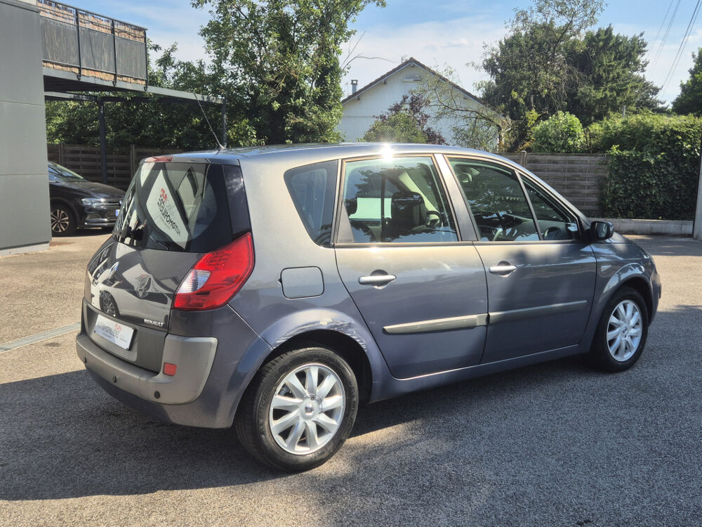 Sc&eacute;nic 1.6 16V 110 CV Bo&icirc;te auto Privil&egrave;ge - 110000 kms - 2007 occasion 25400 Audincourt