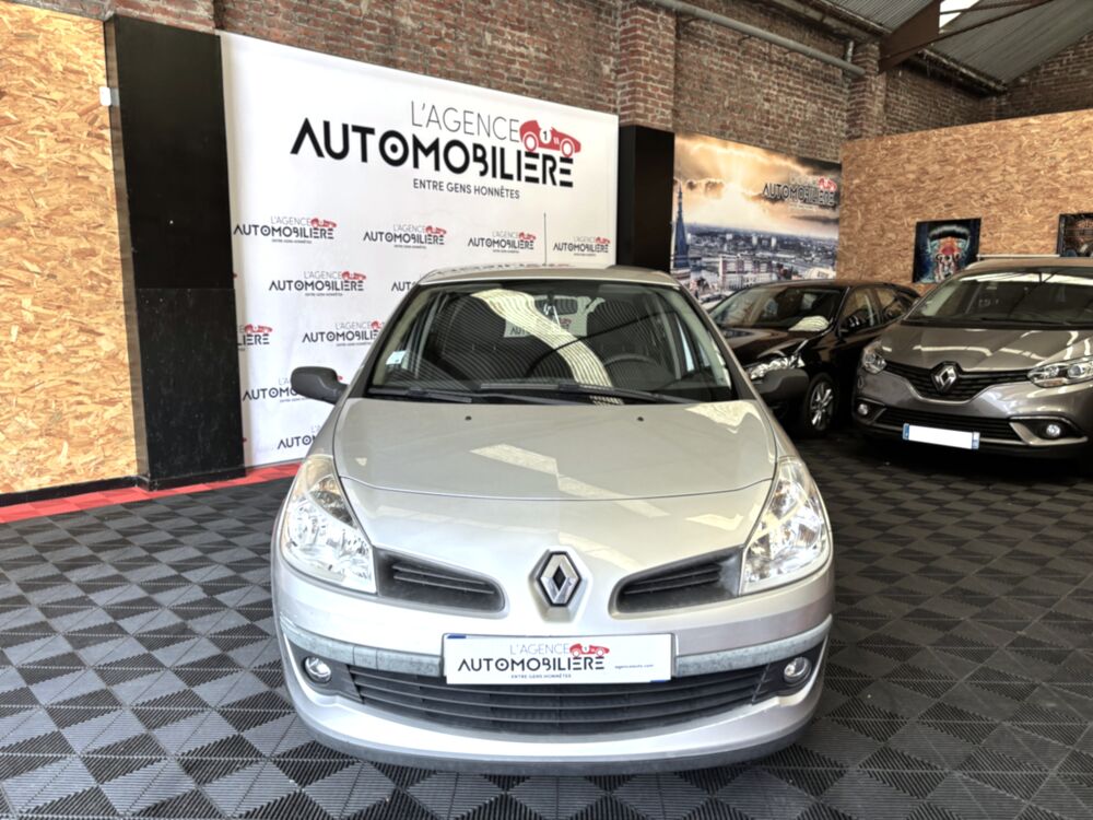 Clio PHASE 3 - 1.2 16V - 75 CH COMMUNITY 2008 occasion 59640 Dunkerque