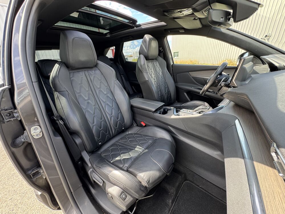 3008 HYBRID4 300 E-EAT8 GT PACK | NIGHT VISION/FOCAL/TOIT OUVRANT 2021 occasion 44860 Pont-Saint-Martin