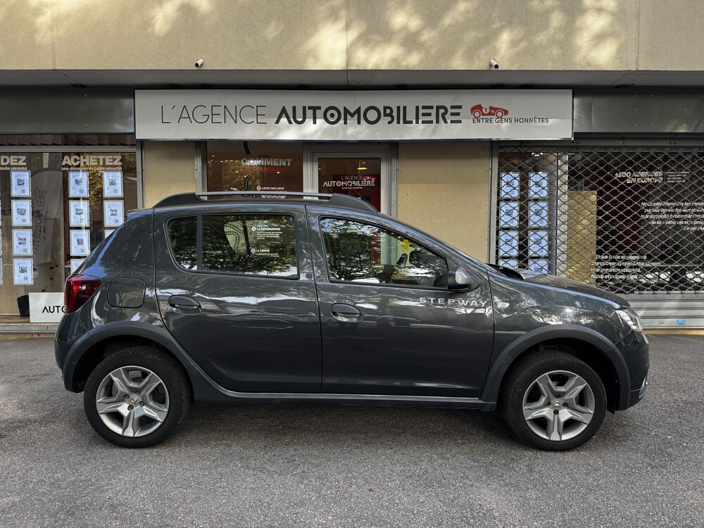 Sandero II (2) STEPWAY 1.0 SCE 75 URBAN *FAIBLE KILOMETRAGE, SUIVI D 2020 occasion 92370 Chaville