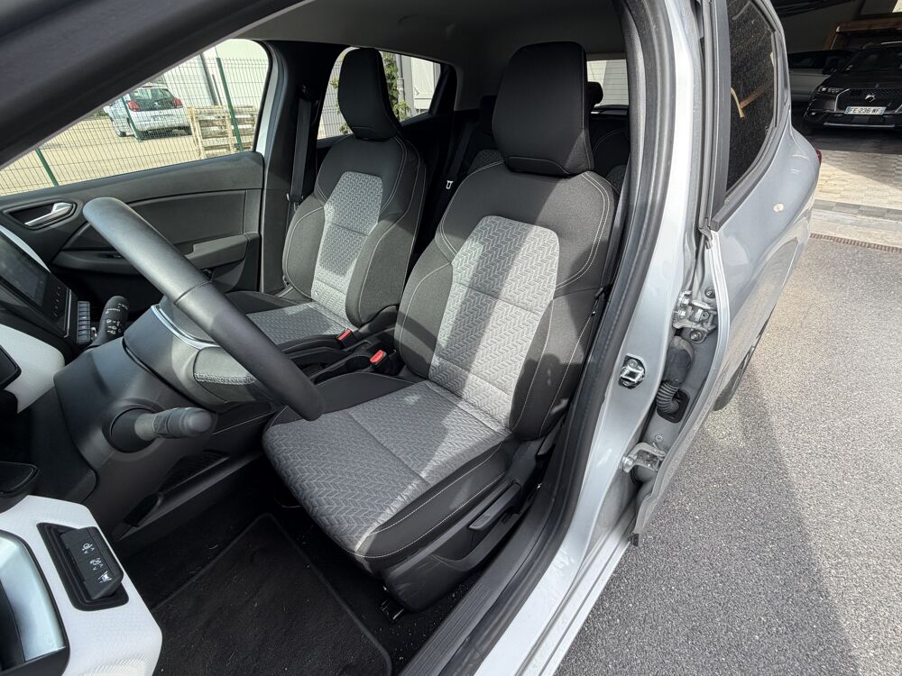 Clio 1.6 i 16V Hybrid 143 cv 2022 occasion 51000 Ch&acirc;lons-en-Champagne