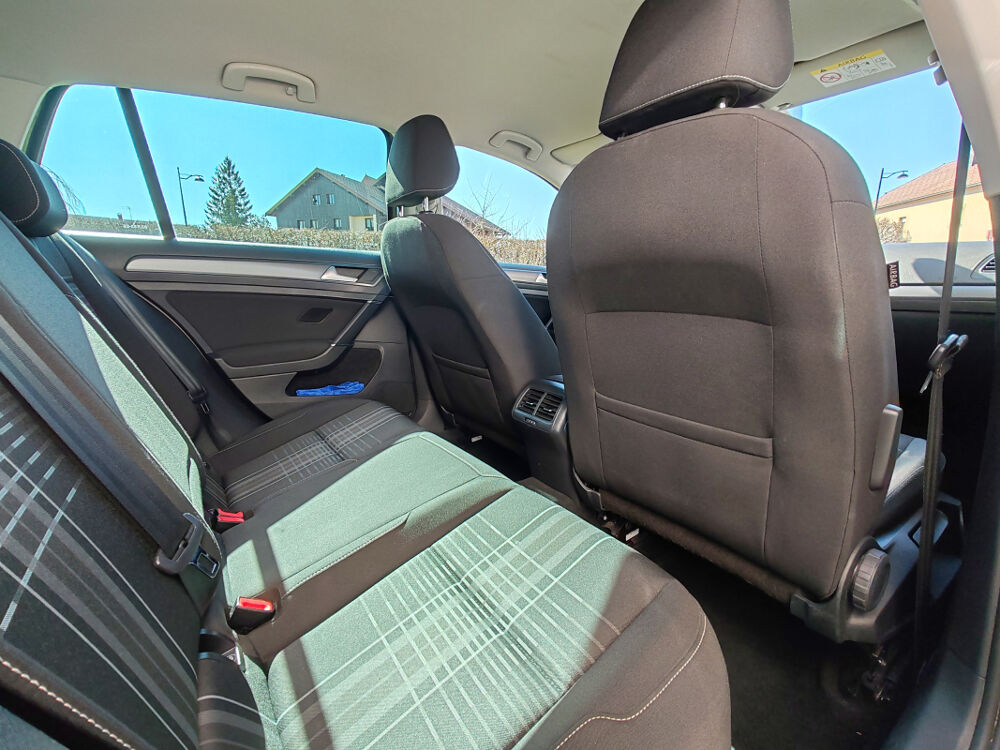 Golf 1.6 TDI 110 LOUNGE BVM 2016 occasion 25300 Pontarlier