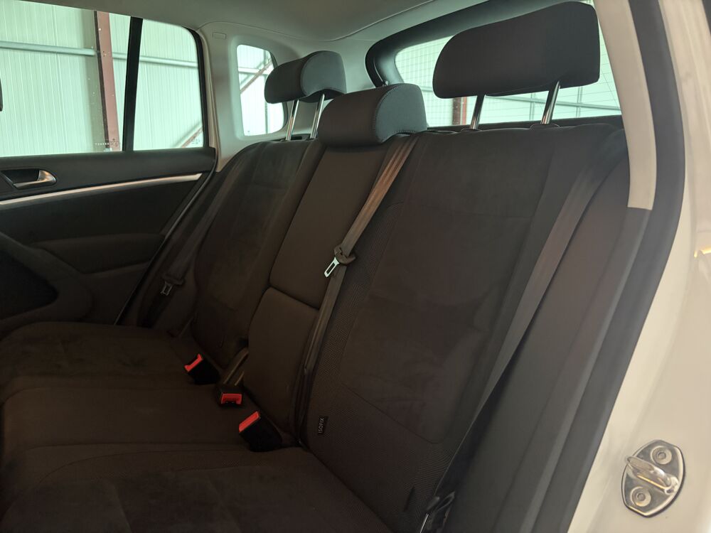 Tiguan (2) 2.0 TDI 140 FAP BLUEMOTION TECHNOLOGY SPORTLINE + ATTELA 2012 occasion 27620 Gasny