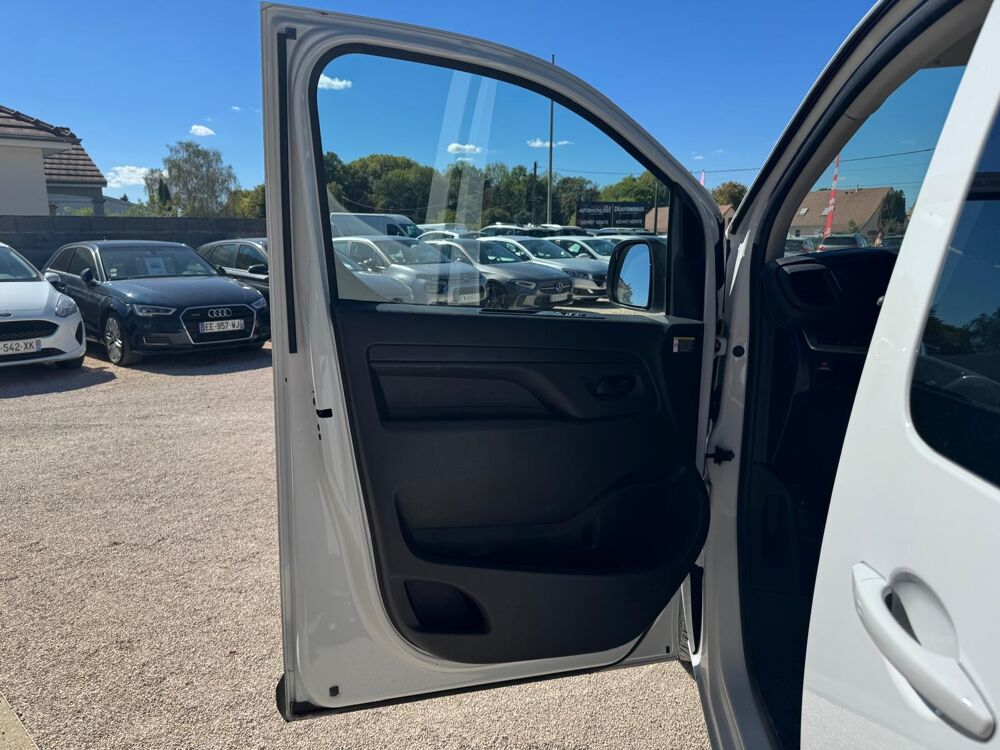 Vivaro BLUE HDI 180CV EAT8 CA FIXE TAILLE M 2025 occasion 71380 Ch&acirc;tenoy-en-Bresse