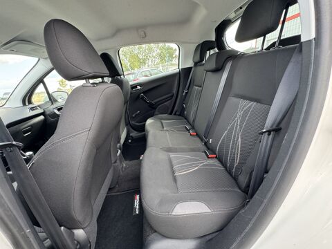 208 1.2 E-VTI 82 ETG5 ACTIVE | BOITE AUTO | DISTRIBUTION OK 10/2 2014 occasion 44860 Pont-Saint-Martin