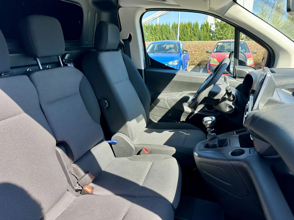 Combo VP CARGO IV DIESEL 1.5 100CH S/S L1H1 ELEGANCE PACK 2023 occasion 68390 Sausheim
