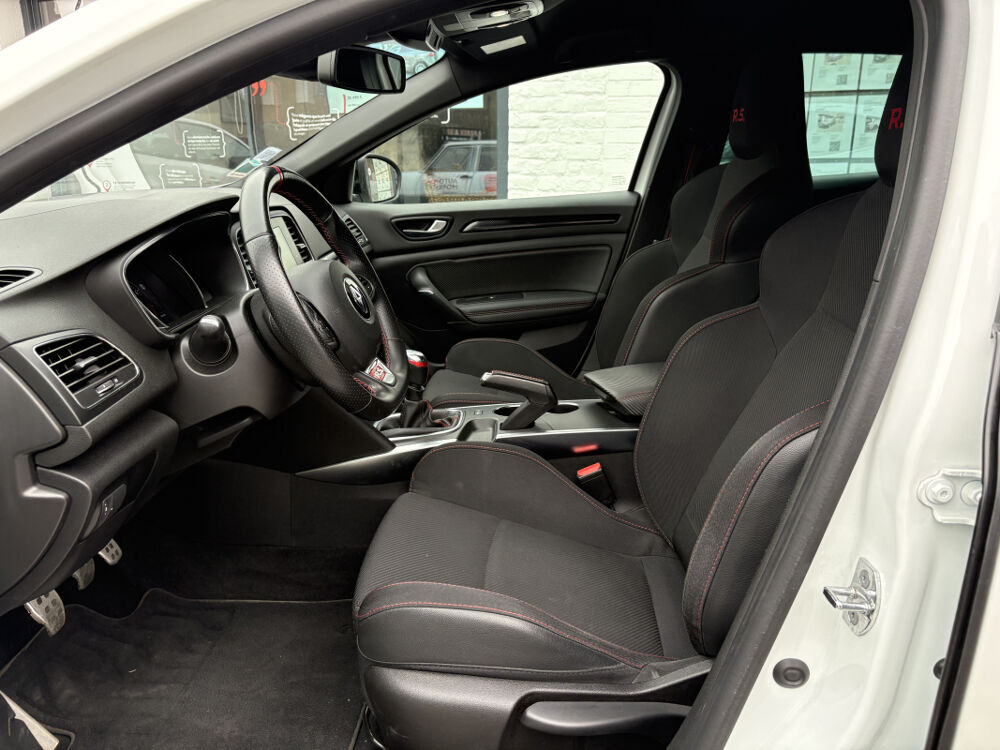 M&eacute;gane IV 1.8 TCE 280 RS CHASSIS CUP CAR PLAY GARANTIE 12 MOIS 2018 occasion 59300 Valenciennes
