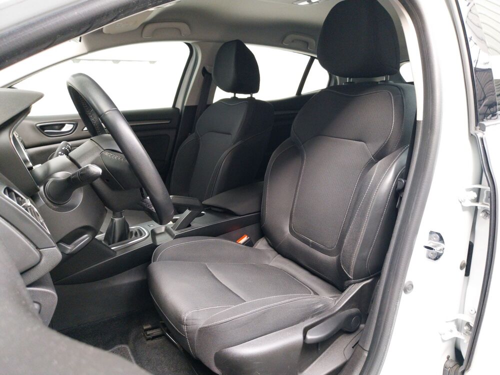M&eacute;gane 1.5 BLUEDCI 115 BUSINESS INTENS 2020 occasion 56000 Vannes