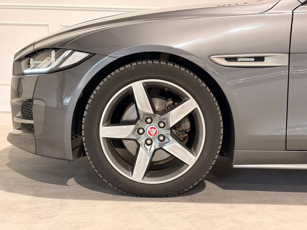 XE 2.0D 180 R-SPORT AUTO 2016 occasion 27620 Gasny