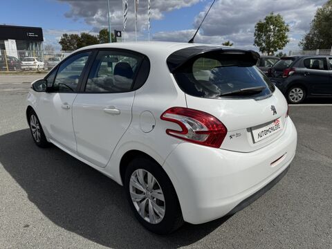 208 1.2 E-VTI 82 ETG5 ACTIVE | BOITE AUTO | DISTRIBUTION OK 10/2 2014 occasion 44860 Pont-Saint-Martin