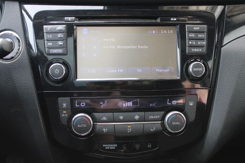 Qashqai 1.6 dCi 130ch N-Connecta ( Cam&eacute;ra de recul, Toit panoramique 2016 occasion 34200 S&egrave;te
