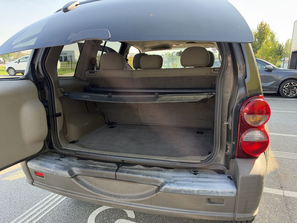 Cherokee 2.8 CRD LIMITED BVA 2006 occasion 76760 Yerville