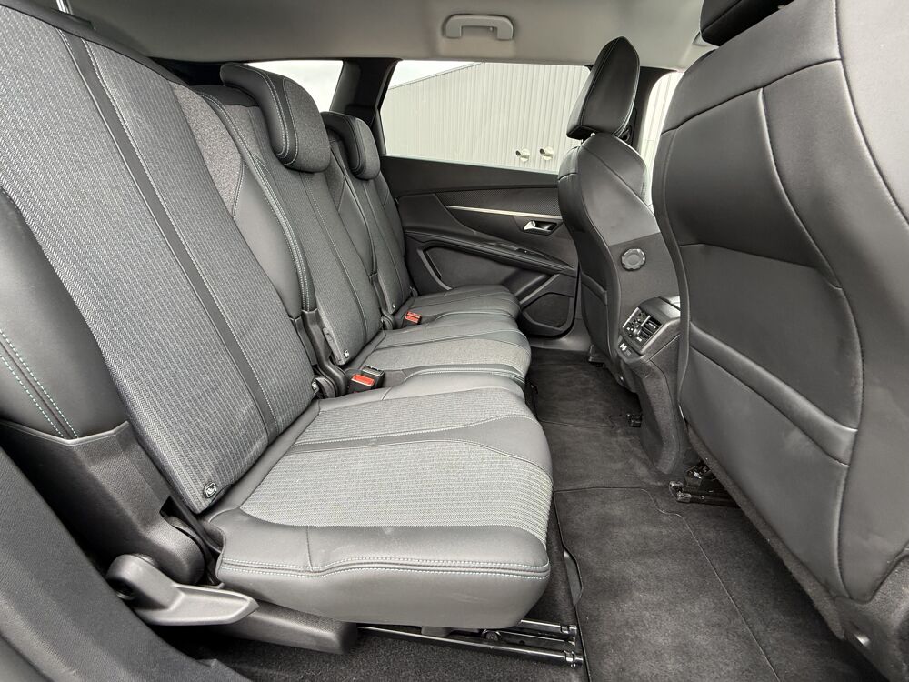 5008 II (2) 1.5L HDI 130CH 7 PLACES ALLURE PACK EAT8 | GARANTIE 1 2022 occasion 44860 Pont-Saint-Martin