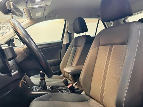 T-ROC 1.0 TSI 116 cv Finition Lounge – Suivi Volkswagen – 2&egrave;me Mai 2018 occasion 71300 Montceau-les-Mines