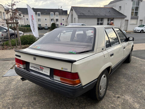 R25 GTS 2.0 103cv - Suivi complet - 2&egrave;me main 1985 occasion 49124 Saint-Barth&eacute;lemy-d'Anjou