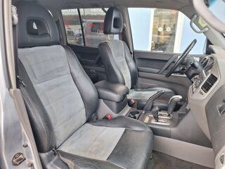 Pajero 3.2 DID Dakar 7 places 2005 occasion 90400 Danjoutin