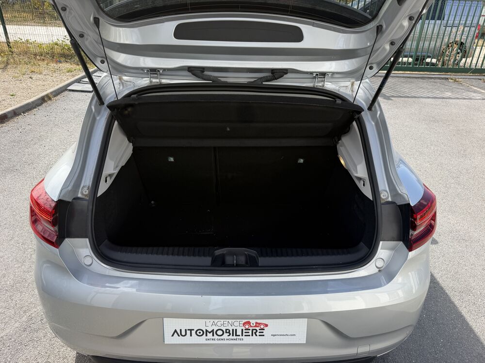 Clio 1.6 i 16V Hybrid 143 cv 2022 occasion 51000 Ch&acirc;lons-en-Champagne