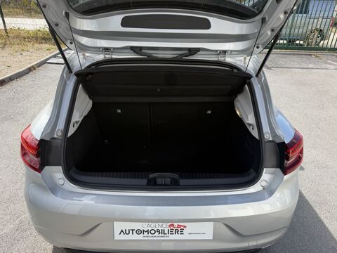 Clio 1.6 i 16V Hybrid 143 cv 2022 occasion 51000 Ch&acirc;lons-en-Champagne