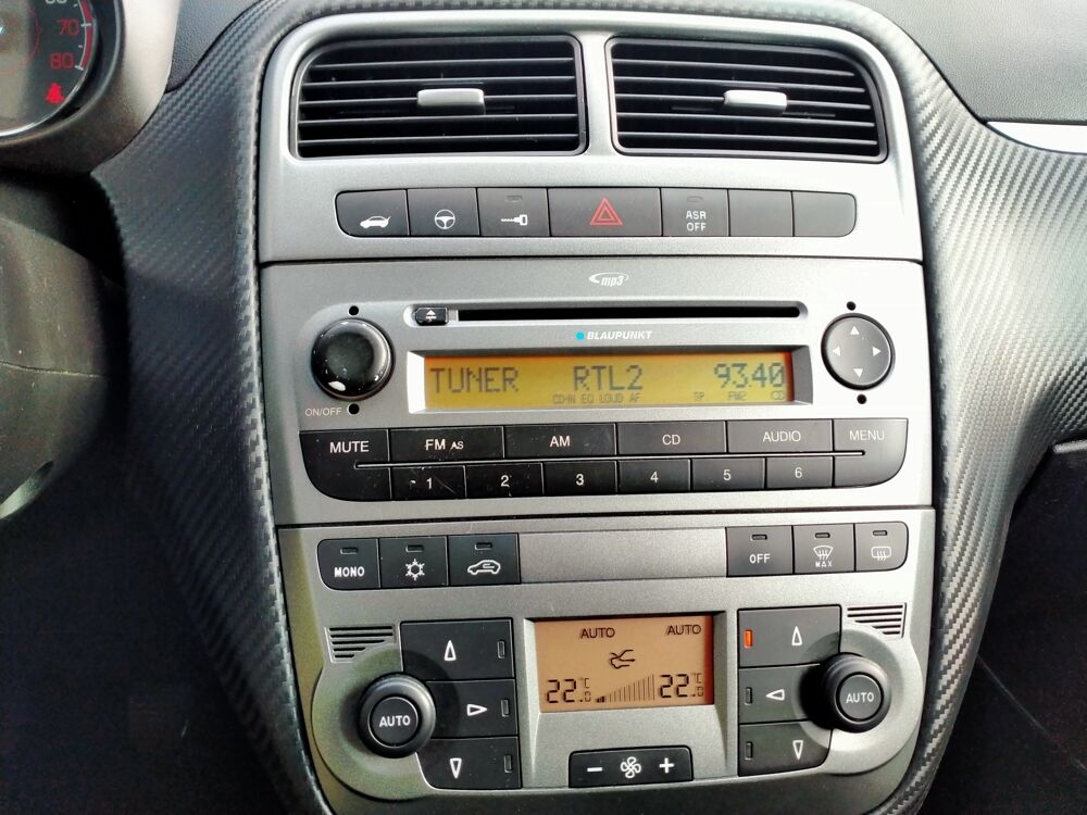 Grande Punto 1.4 16v T-jet 120ch Sport 3p 2009 occasion 90400 Danjoutin