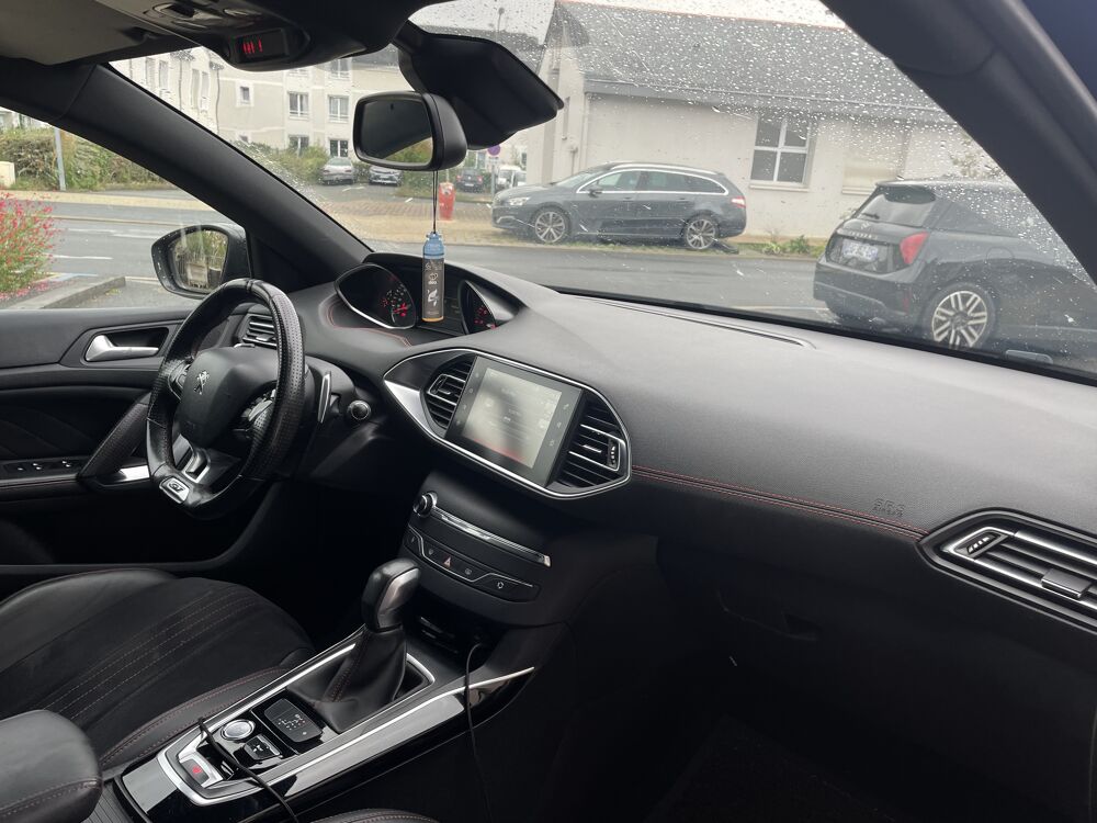 308 II GT 2.0 BlueHDi EAT6 S&S 180 cv 2017 occasion 49124 Saint-Barth&eacute;lemy-d'Anjou