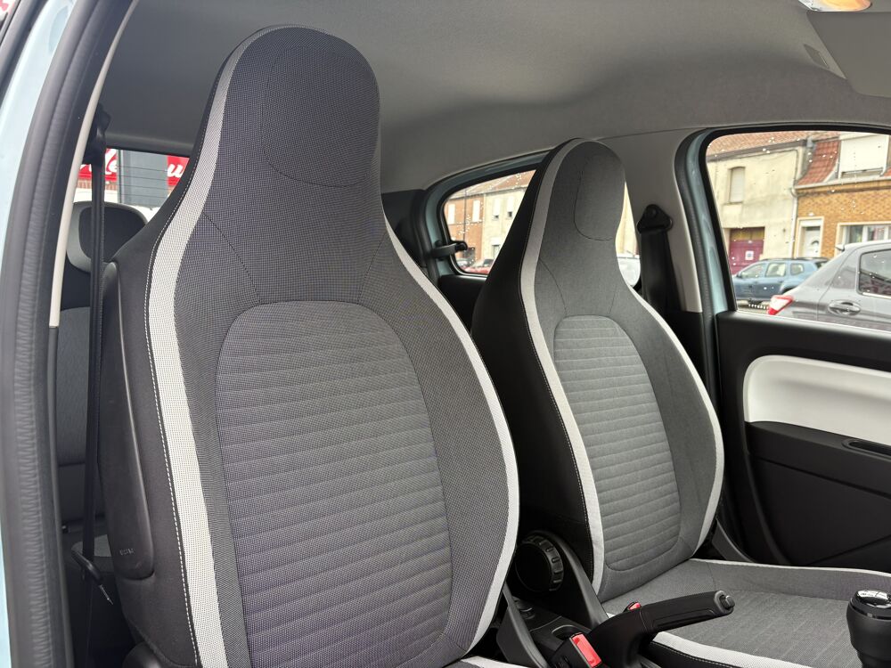 Twingo 1.0 SCe 65ch Equilibre Car-Play 1&egrave;re main 2023 occasion 59300 Valenciennes