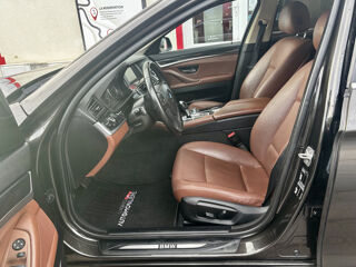 S&eacute;rie 5 (F11) Touring 520d 2.0 d 163 ch Attelage amovible 2015 occasion 88100 Sainte-Marguerite