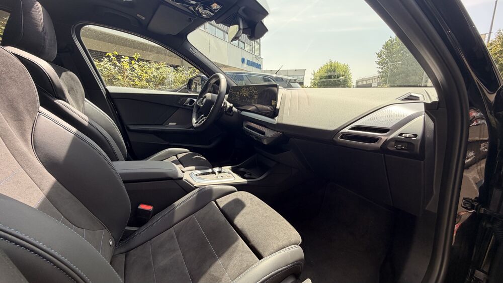 S&eacute;rie 1 (F70) 120i 1.5 i 12V Hybrid DCT7 170 cv Bo&icirc;te auto 2026 occasion 91120 Palaiseau