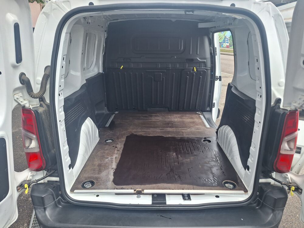 Combo VU L1H1 650kg 1.5 100 ch Pack Clim 2019 occasion 90400 Danjoutin