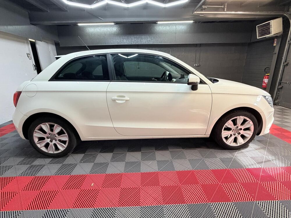 A1 I 3 Portes 1.6 TDI 16V 105 cv 2011 occasion 71300 Montceau-les-Mines