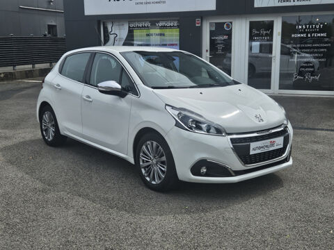 208 1.2 PURETECH 110 ALLURE ( Car Play, Android Auto..) 2016 occasion 25400 Audincourt