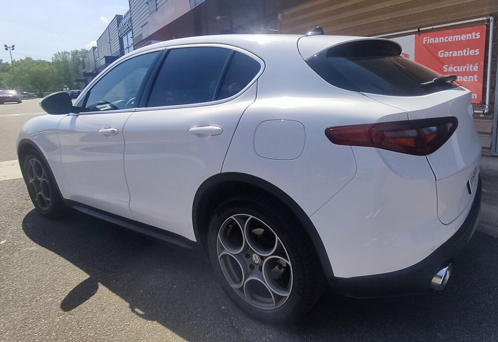 Stelvio Lusso• Toit Panoramique Ouvrant 2019 occasion 27500 Pont-Audemer