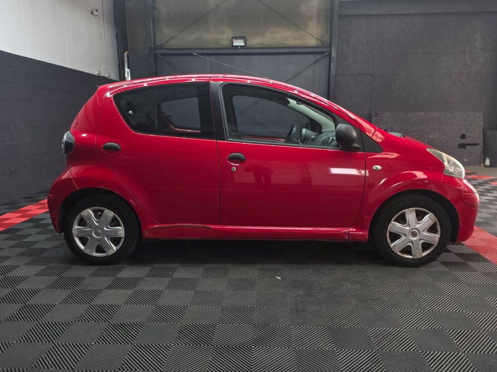 Aygo 1.0 VVT-i 68ch Confort 2010 occasion 78680 &Eacute;p&ocirc;ne
