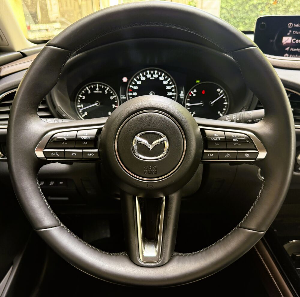 CX-30 2.0L E-SKYACTIV X M HYBRID 186 4X2 TAKUMI BVA6 - GARANTIE CO 2025 occasion 92370 Chaville