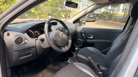 Clio III 5 Portes 1.5 dCi 86 cv Full Options / distribution neuve 2008 occasion 91120 Palaiseau