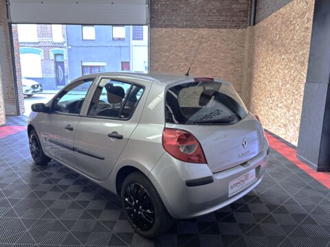 Clio PHASE 3 - 1.2 16V - 75 CH COMMUNITY 2008 occasion 59640 Dunkerque