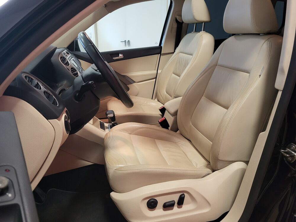 Tiguan 2.0 TDI 140 CARAT 4MOTION BVA + TOIT OUVRANT 2009 occasion 37170 Chambray-l&egrave;s-Tours