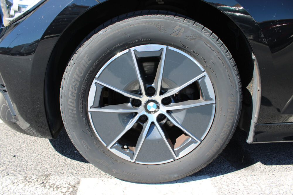 S&eacute;rie 3 318i 156Ch BVA8 LOUNGE ( Entretien BMW, Radar Av et Arr, Mot 2020 occasion 34200 S&egrave;te