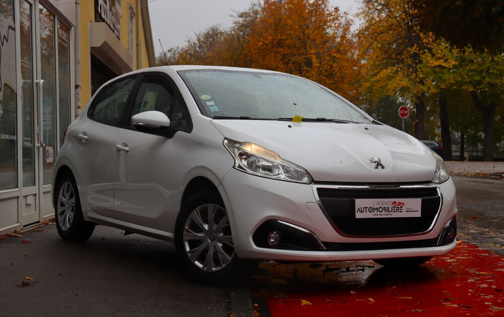 208 I Phase 2 5 Portes 1.6 Blue HDi FAP 99 cv 2018 occasion 88000 &Eacute;pinal