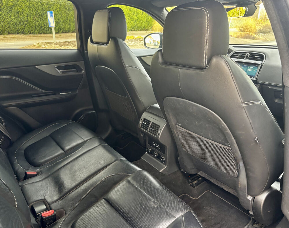 F-PACE 20d 2.0 D AWD 180 ch CHEQUERED FLAG 2020 occasion 88100 Sainte-Marguerite