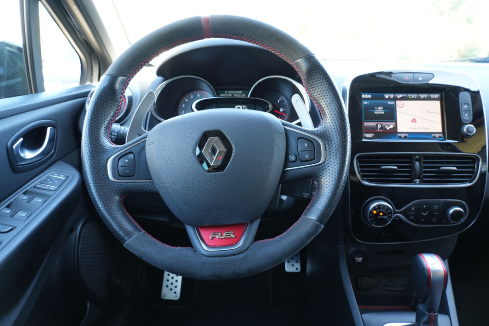 Clio IV (2) 1.6 TURBO 220 RS 18 EDC NUM&Eacute;RO 288/1450 2018 occasion 01000 Saint-Denis-l&egrave;s-Bourg