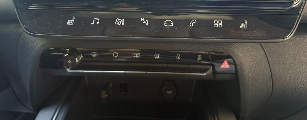 C5 aircross 1.2 HYBRIDE 136 E-SERIES E-DCS6 2024 occasion 92370 Chaville