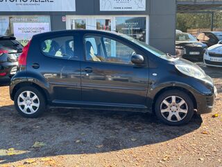 107 1.0 i 68 ch TRENDY 5P - MOTEUR A CHAINE TOYOTA - CLIMATISATI 2011 occasion 25400 Audincourt