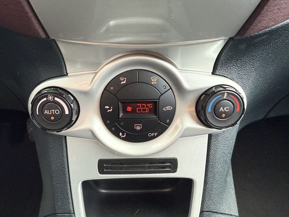 Fiesta 1.4L TDCI 68CH TITANIUM | GARANTIE 12 MOIS 2009 occasion 44860 Pont-Saint-Martin