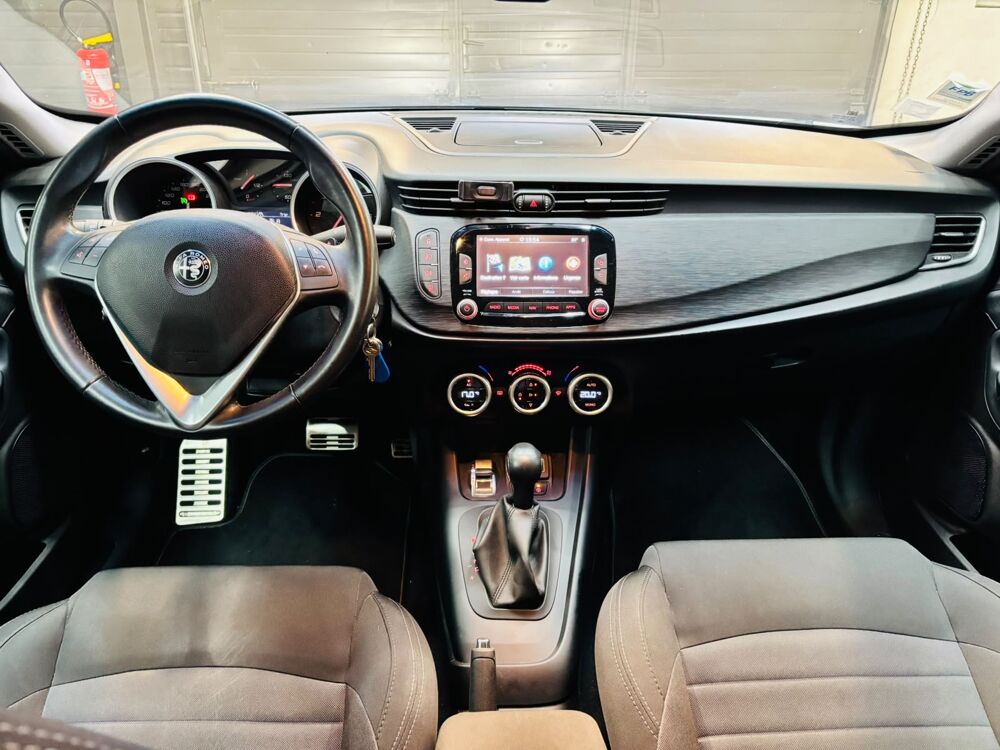 Giulietta 1.6 JTDM 120ch super- Garantie 12 mois - distribution effect 2017 occasion 71300 Montceau-les-Mines