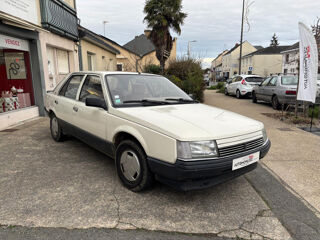 R25 GTS 2.0 103cv - Suivi complet - 2&egrave;me main 1985 occasion 49124 Saint-Barth&eacute;lemy-d'Anjou