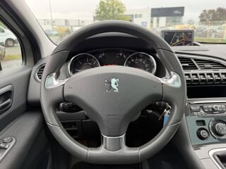 3008 1.6 HDI 115CH PREMIUM PACK | 1&egrave;re Main | GARANTIE 12 MOIS 2013 occasion 44860 Pont-Saint-Martin