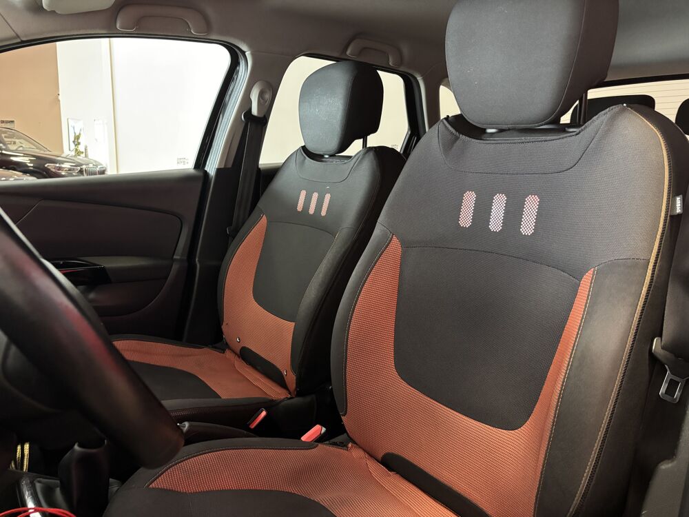 Captur RENAULT CAPTUR 1.5 DCI 90 ENERGY INTENS + ATTELAGE 2013 occasion 37170 Chambray-l&egrave;s-Tours