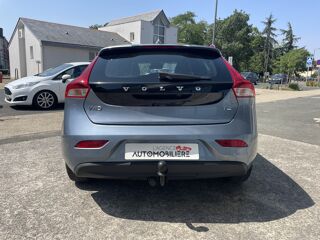 V40 T2 122ch Momentum business - Carnet d'entretien tamponn&eacute; 2018 occasion 49124 Saint-Barth&eacute;lemy-d'Anjou